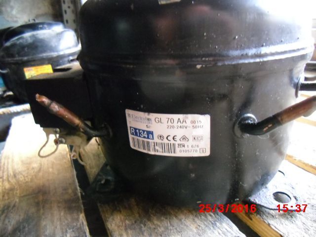 Б/У компресор для холодильника (r 600,r134,є гурт)(ЧИТАЙТЕ ОПИС)