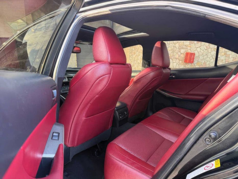 Lexus IS 300      2016