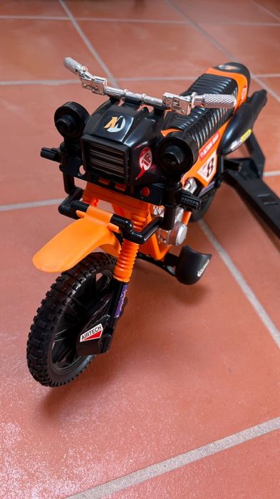Action Man Moto cor laranja