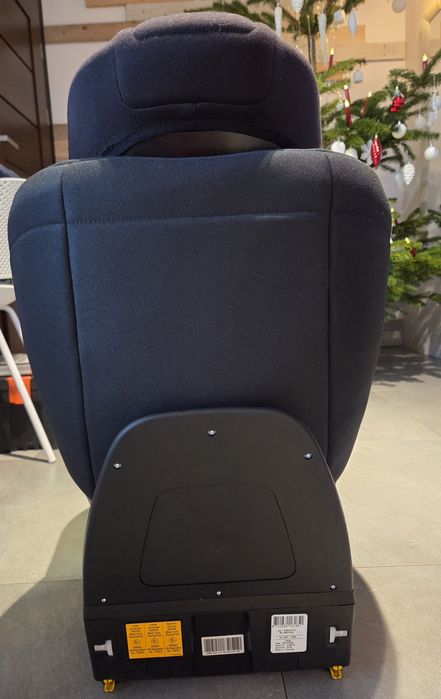 Fotelik Maxi-Cosi Pearl Pro 2 i-Size  z bazą FamilyFix3