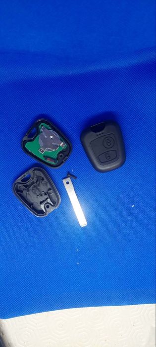 Chaves Peugeot & Citroën Completas com chip placa electrónica lâmina pilha,  novas