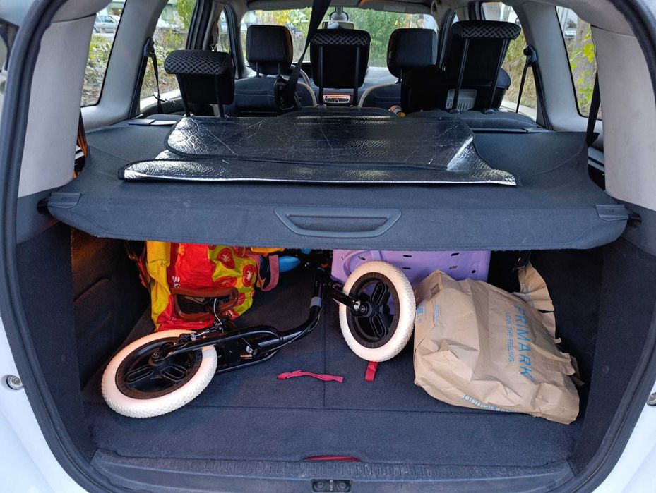 Renault Grand Scenic 1.5 dCi 2012 — photo 4