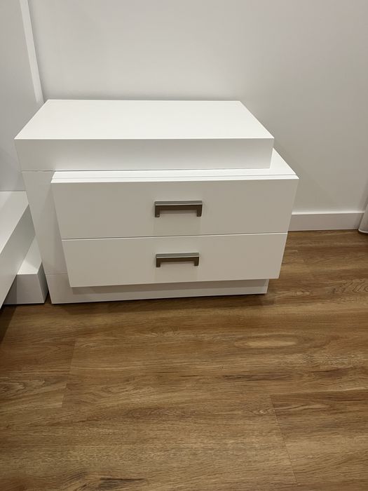 Cama + 2 Mesinhas de Cabeceira + Colchão Ortopédico