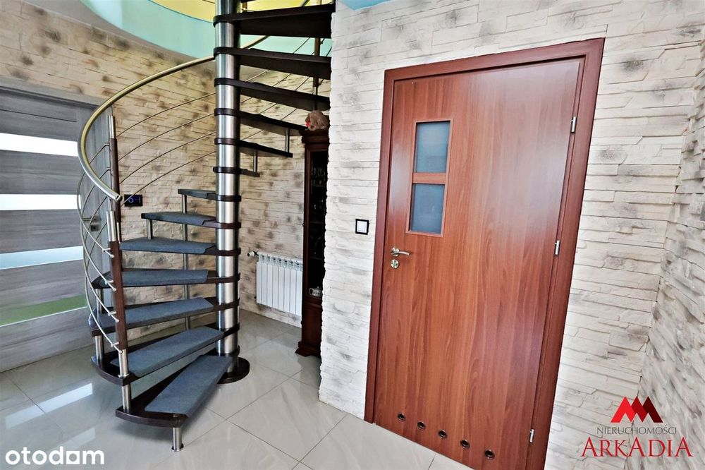 Pięny Dom z 2019 roku /Holendy Bytońskie
