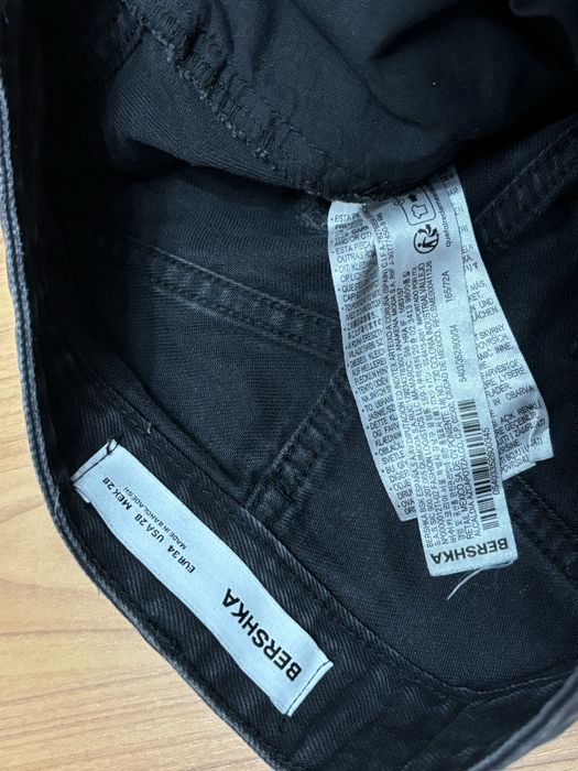 черные джинсы бершка baggy bershka