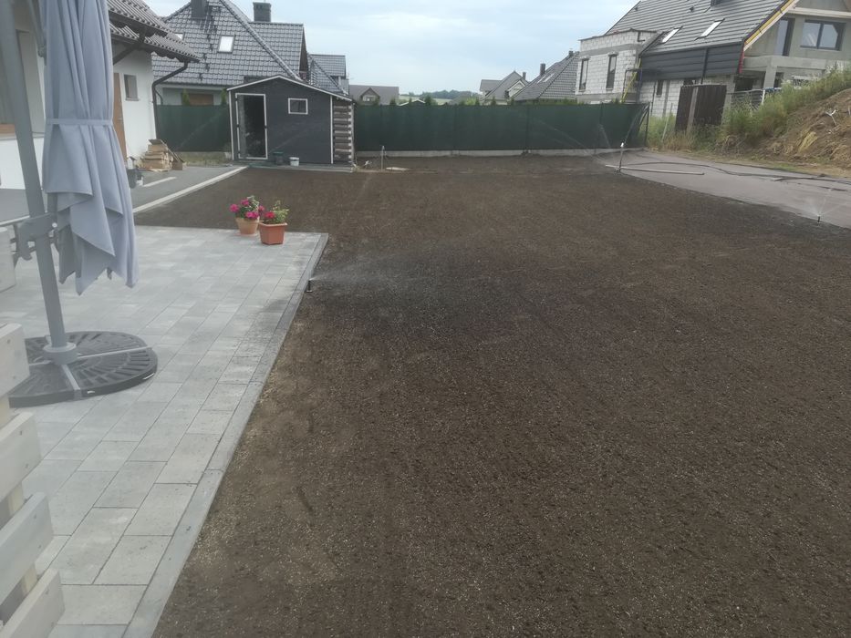 Zakładanie trawników ,montaż nawadniania automatycznego #Trawnik