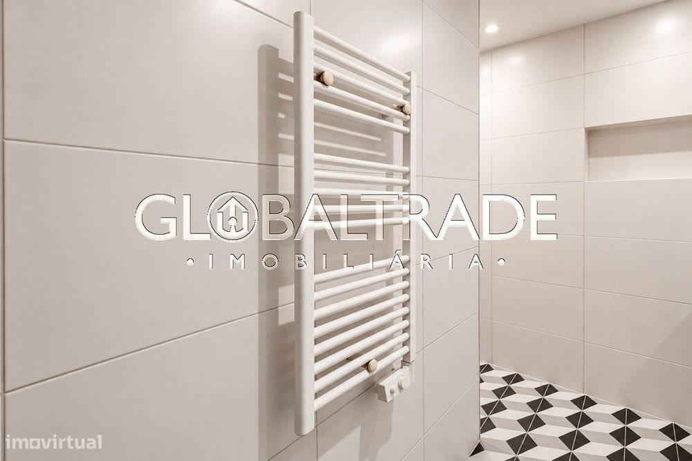 Moradia T2 Renovada & Equipada no Porto