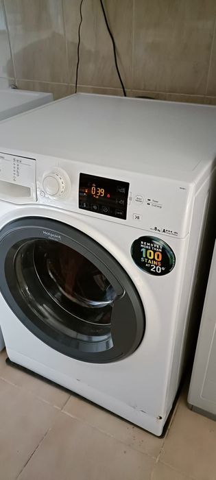 Máquina de lavar roupa Ariston