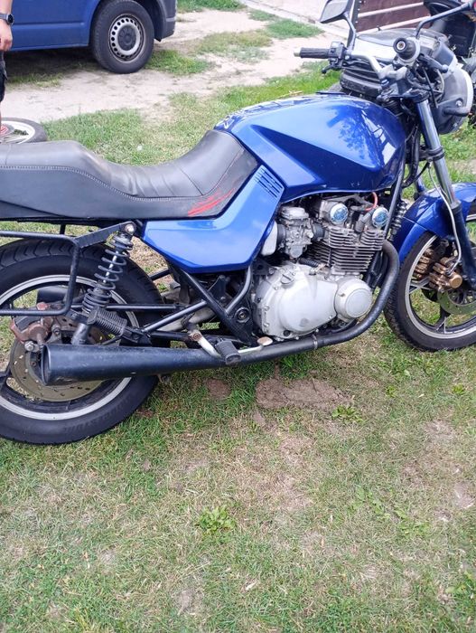 Motor Suzuki GS650G Katana