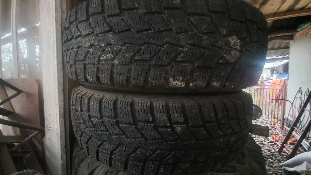 Автошина Резина 205)16 с nokian