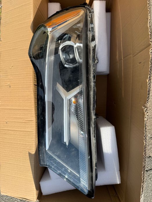 Фара передня права Audi Q7 4M 2022 4m0941012b