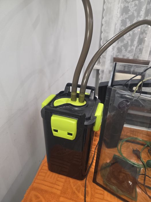 Akwarium  plus  oporzadzenie