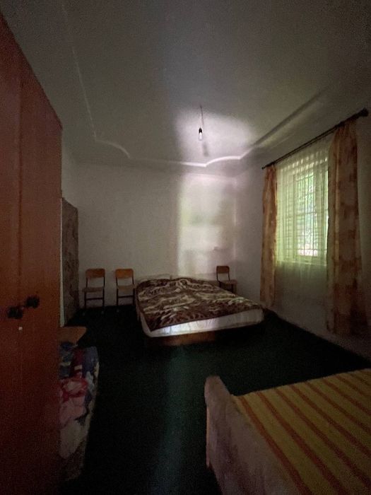 Будинок Незвисько, 18с.землі