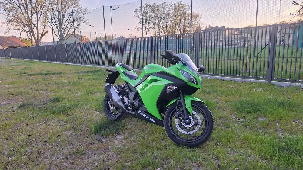 Kawasaki Ninja 300 ABS Kawasaki Ninja 300 ABS
