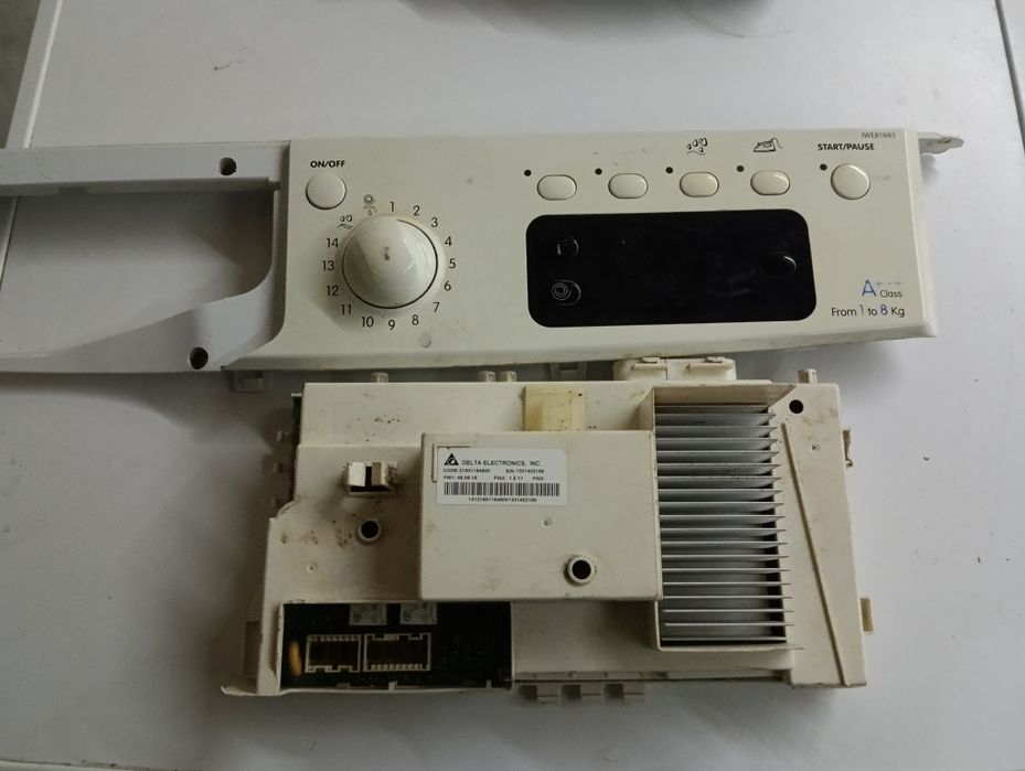 Модуль управління Indesit iwe81683