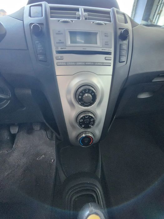Toyota Yaris 1.0 de 2007 ás peças.