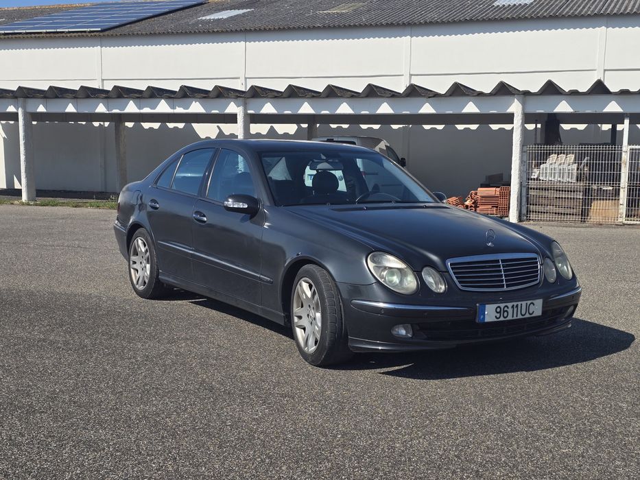 Mercedes E270 Avangarde Manual — photo 2
