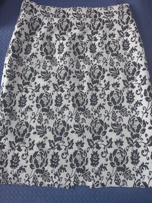 Ciepła spódnica ołówkowa Bialcon 44