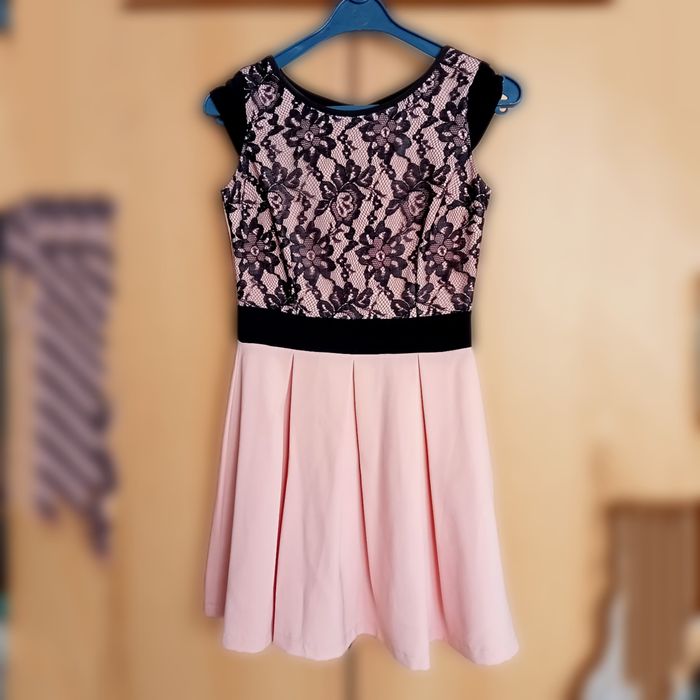 Sukienka rozkloszowana