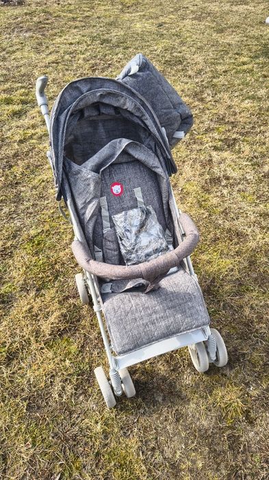 Wózek spacerowy Lionelo Irma Grey/Dark Grey