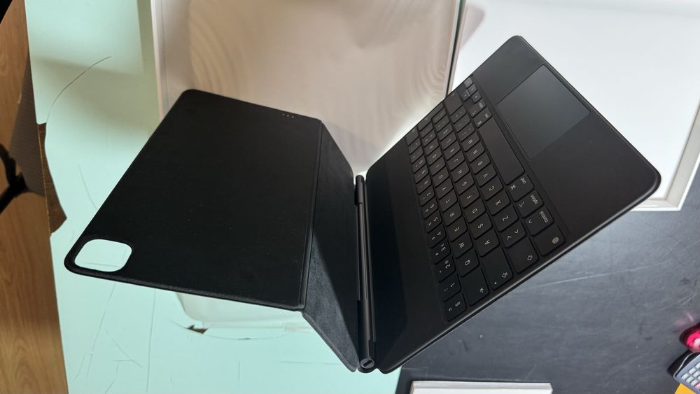 Apple Magic Keyboard Ipad 12.9 (M1-M3)