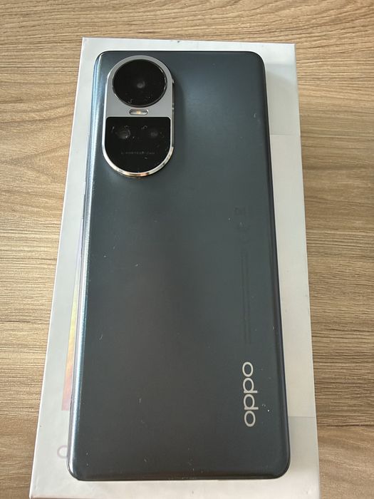 Oppo Reno 10 5G.