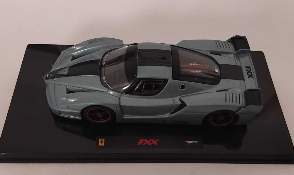 Ferrari FXX, 1-43. 45€.  Vendo miniatura da minha coleção. Na minha coleção desde 2013.