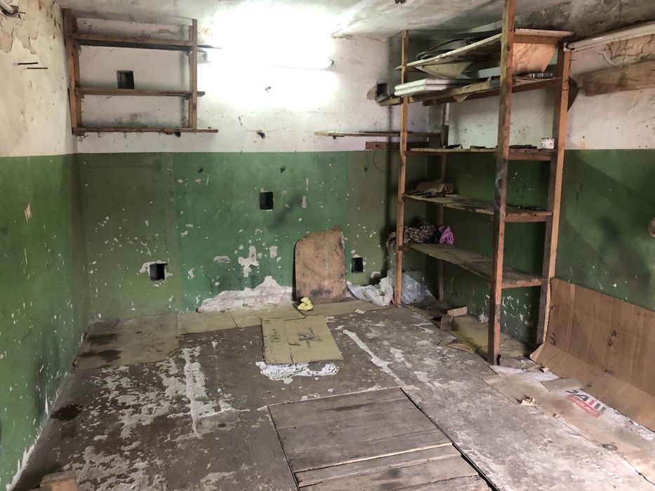 Продам/Сдам  гараж  в а/к 27 певцы
