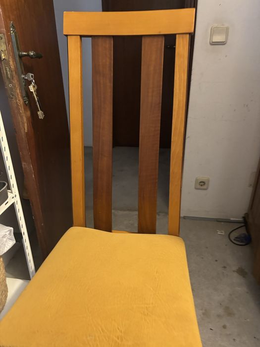 Cadeira em cetejeira