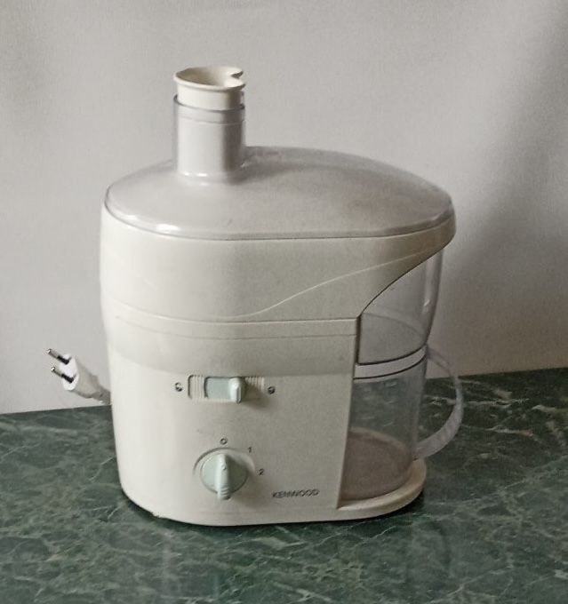 Соковижималка KENWOOD JE 550