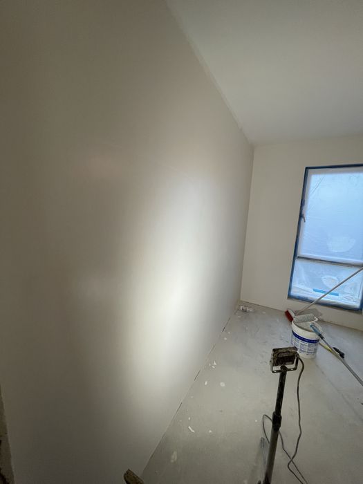 Wykonczenia/Remonty kompleksowo/Szpachlowanie/Malowanie natryskowe