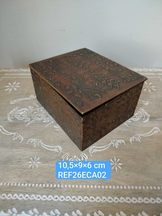 Antiga Caixa Guarda Jóias em metal