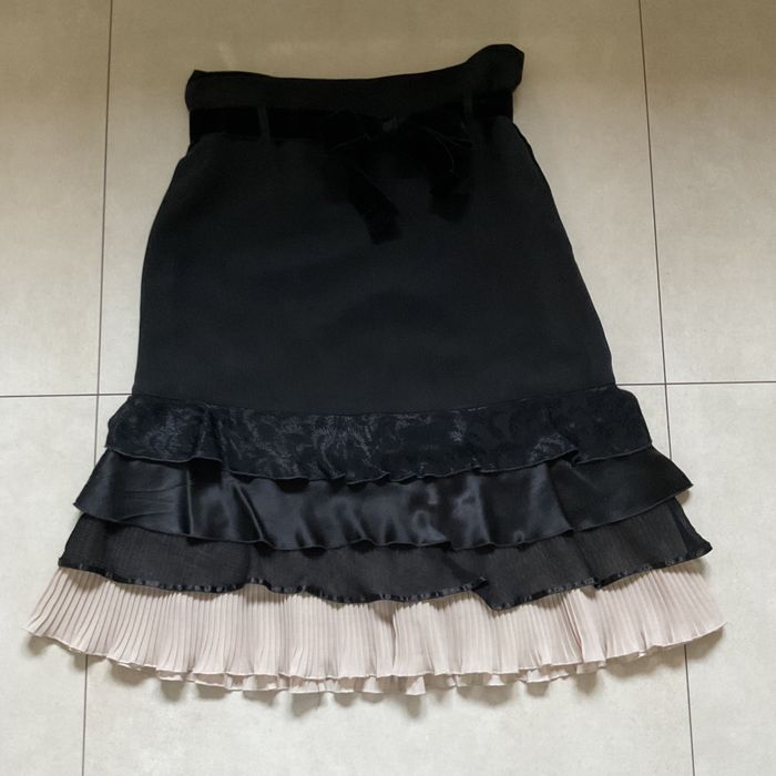 Spódnica marki Simple, rozmiar 40/L