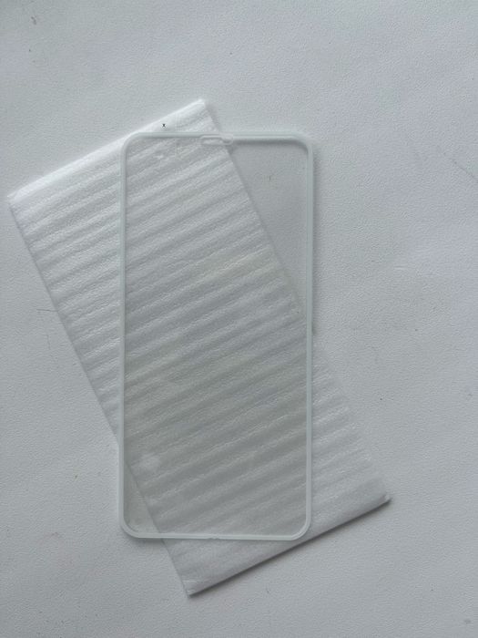 Захисне скло для iPhone X / XS / 11 Pro з білою рамкою (комплект 3 шт.)