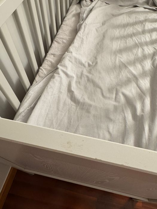 Berço ikea cinza