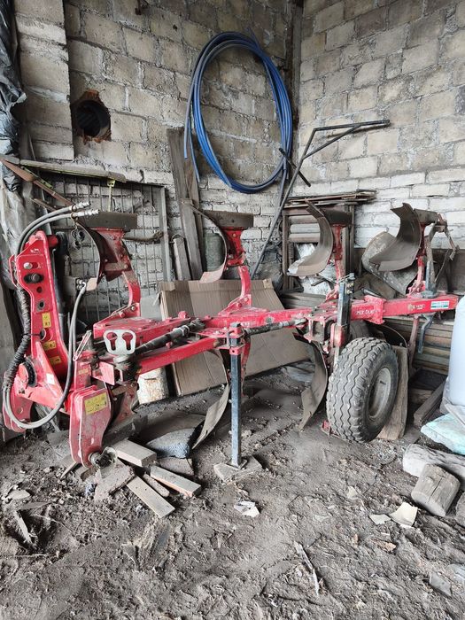 Pług AKPIL obrotowy 4 skibowy