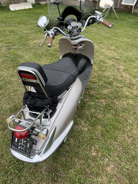 Skuter retro sprawny sprowadzony