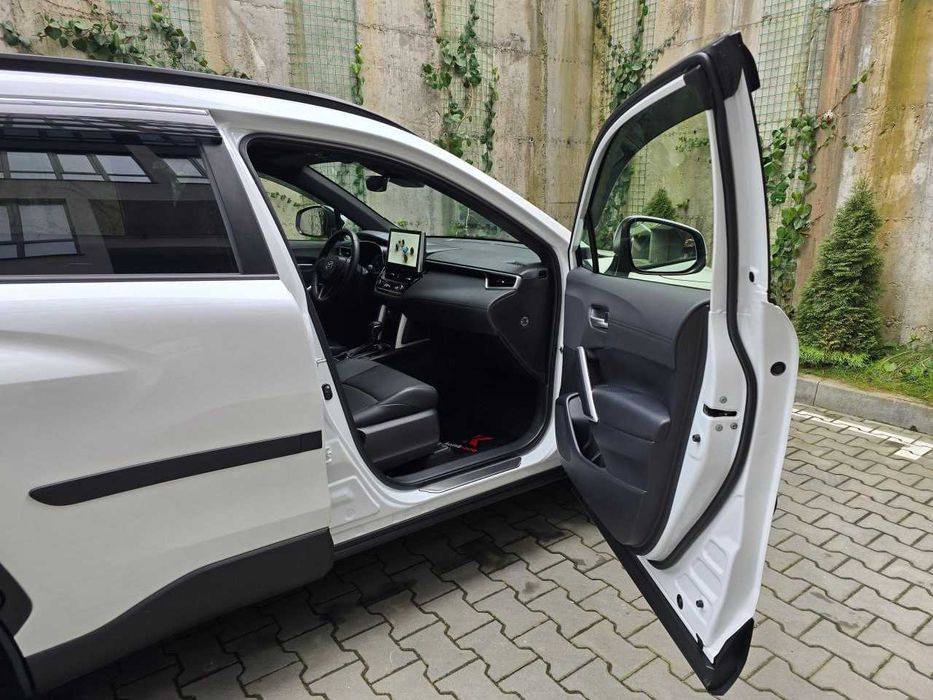 Продам  Toyota Corolla Cross 2024. Можна в розстрочку, під викуп.