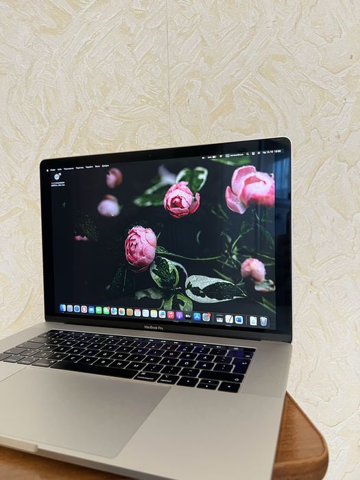 MacBook Pro 2019 року
