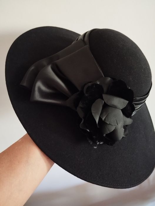 Chapéu/Capeline preto com 40cm de aba