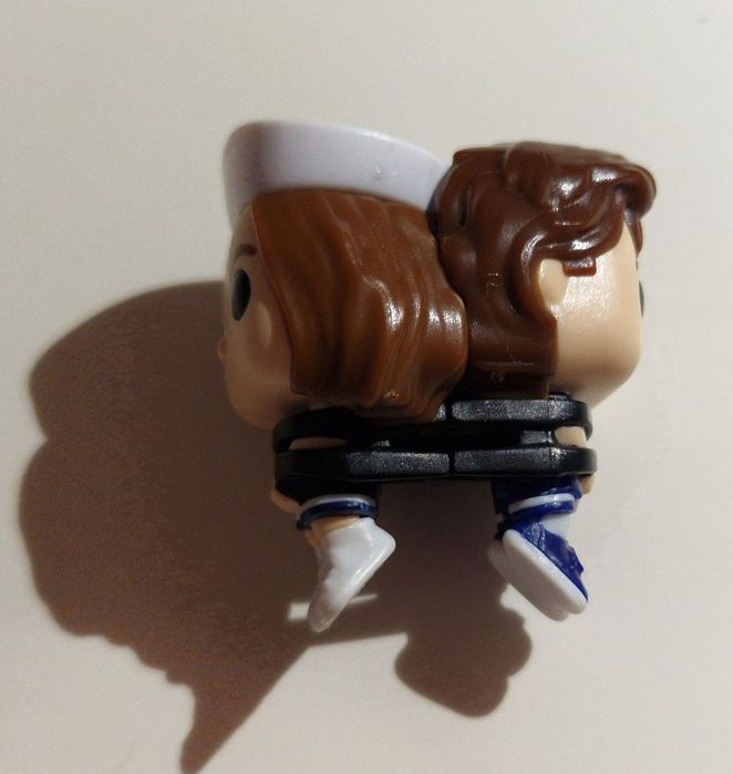 Steve i Robin Stramger Things Kinder Joy