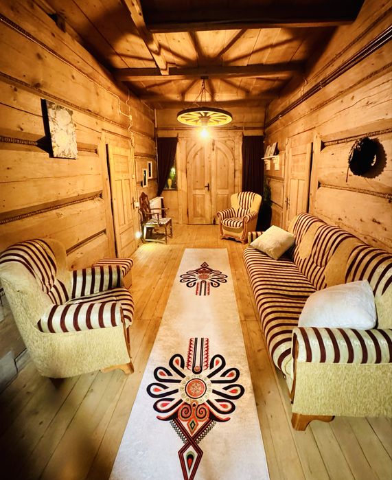 Domek na wyłączność/10osób//NARTY/TERMY/GÓRY/ 120letnia chata