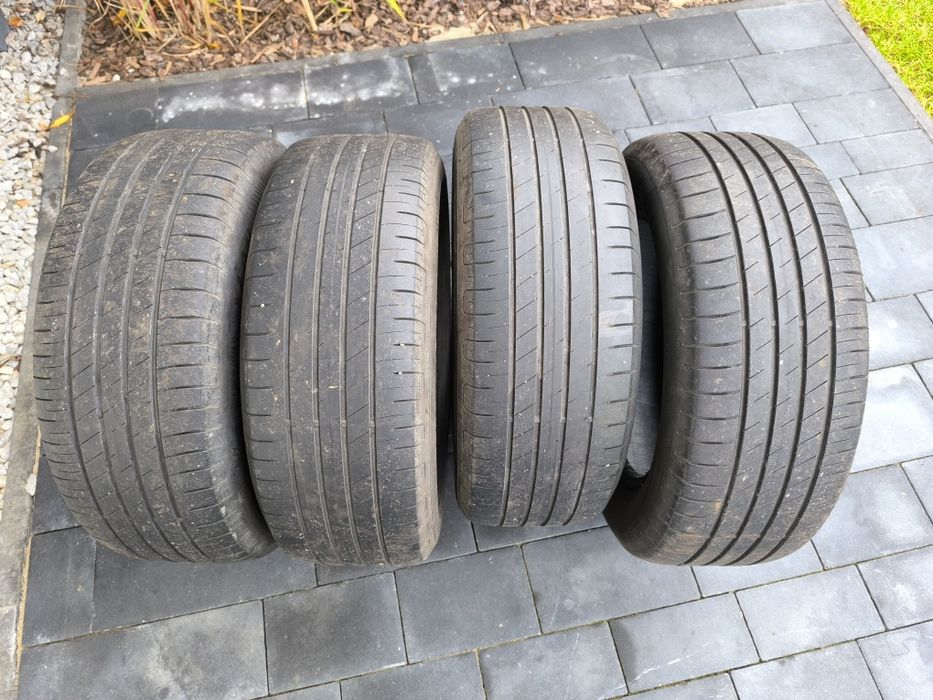 Opony letnie 215/60/R16 Goodyear efficient grip performance.