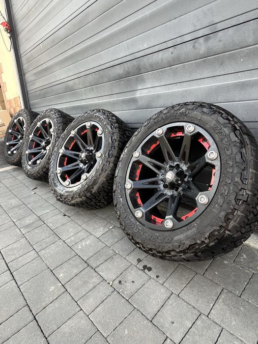 Felgi z oponami dodge durango