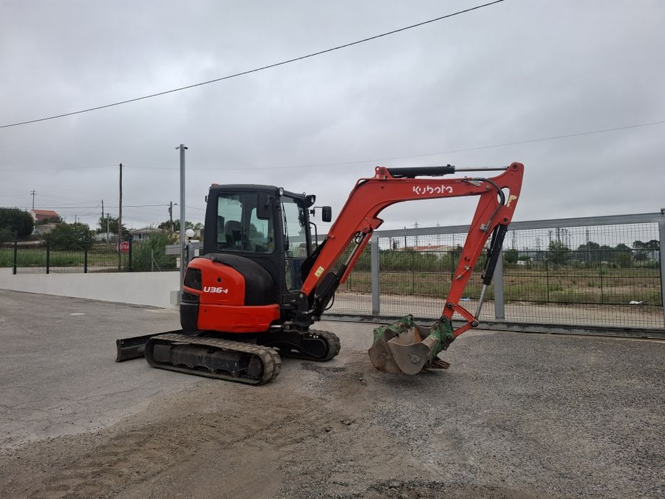 Mini giratória kubota U36 4