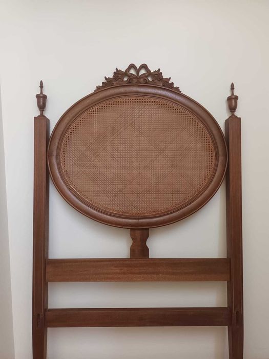 Cama Solteiro com treliça de Palha