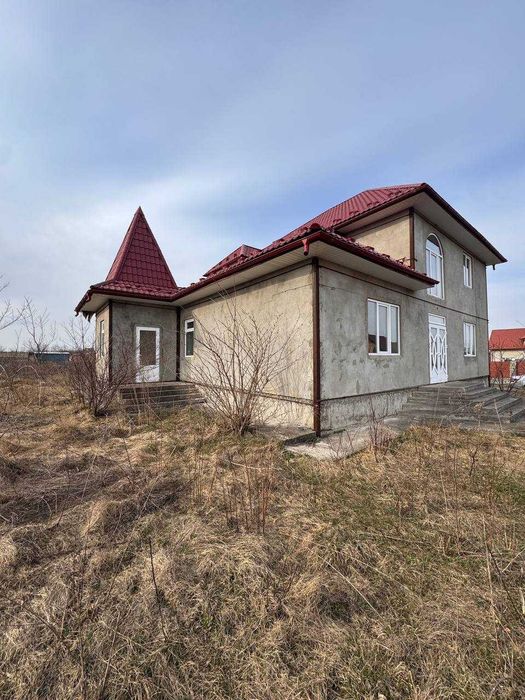 Просторий будинок у Рідківцях 203 м² з великою ділянкою