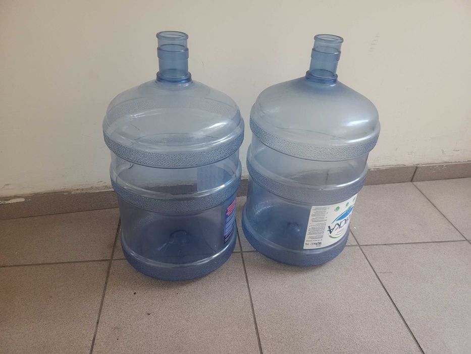 бутыль 19 л почти новый  один раз был с водой