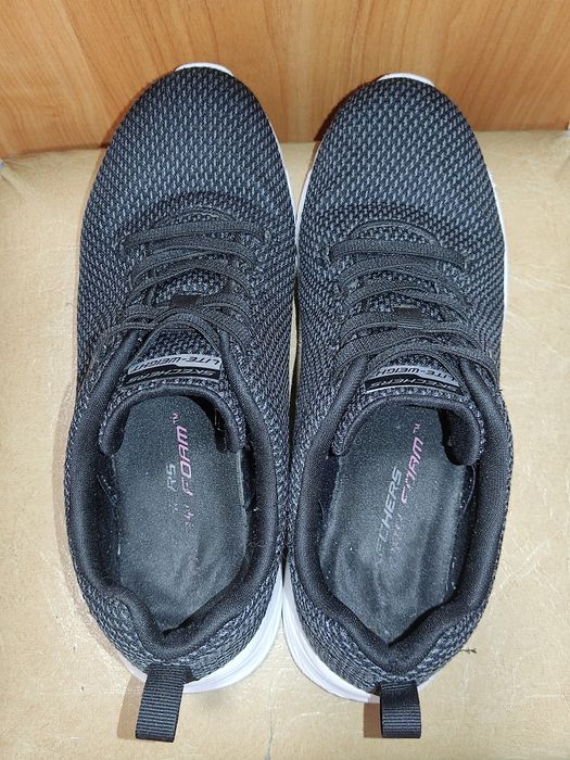 Кросівки Sketchers,в чудовому стані