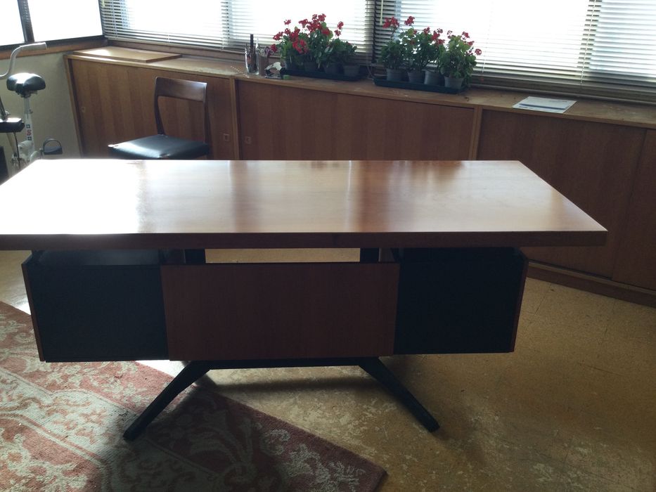 Secretária escritório